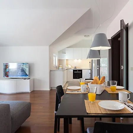 Maar Superior, Mali Bay Next To Dubrovnik, Beautiul Location & View